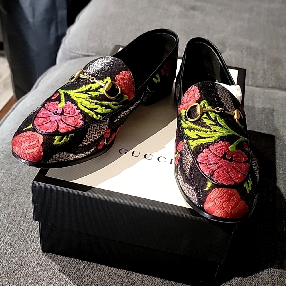 Gucci Embroidered Brocade Fabric Jordaan Horsebit Slip On Loafers